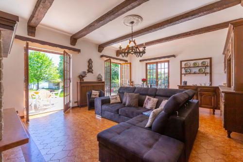 Villa Martine Au Bord Du Lac - Happy Rentals