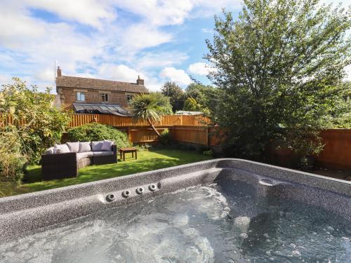 Buitenkant, The Stables in Salford