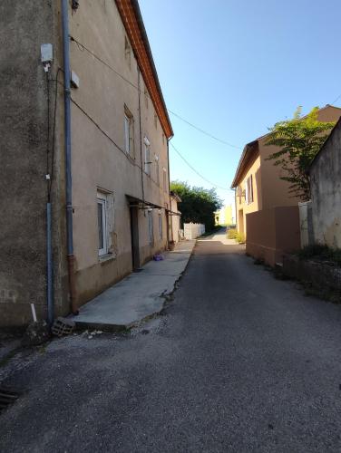 Exterior view, Les deux via in Livron-sur-Drome