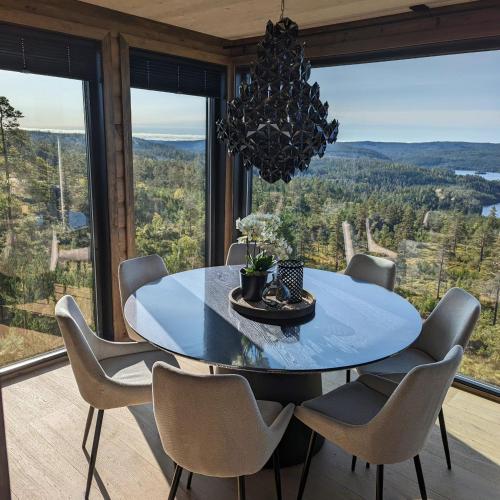 Luksushytte på Sørlandet, med utendørs Jaquzzi. Luksushytte på Sørlandet, med utendørs Jaquzzi.