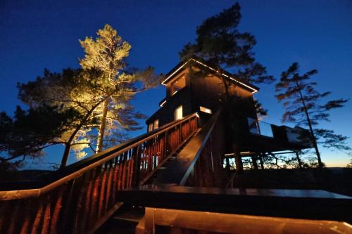 Luksushytte på Sørlandet, med utendørs Jaquzzi. Luksushytte på Sørlandet, med utendørs Jaquzzi.