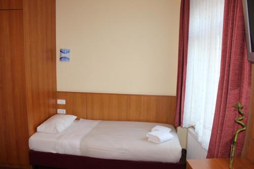 Altan Hotel - image 8
