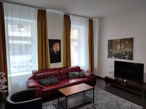 Apartment image 8
