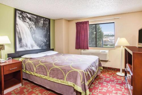 Super 8 by Wyndham Harrisonburg in Harrisonburg, USA