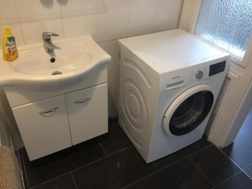 Apartment image 10