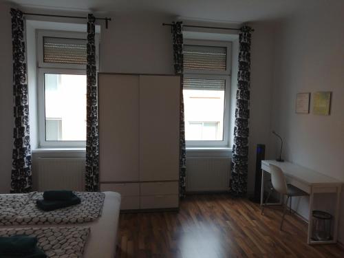 Apartment image 9