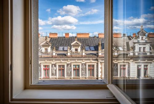 Theatre 9 Apartments by Adrez - image 2