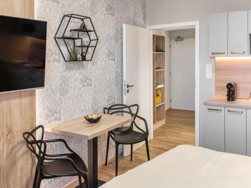 Theatre 9 Apartments by Adrez - image 10
