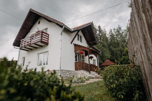 Kaffai Panzio - Accommodation - Izvoru Mureşului