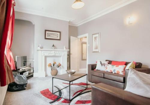 Halifax Town House - Cosy - Sleeps 5 in Ovenden