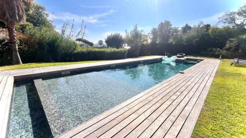 Luxueuse Villa vue mer avec piscine Golfe de St Tropez 14 personnes