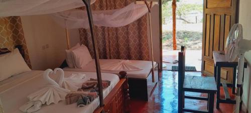 SELOUS RIVER VIEW LODGE