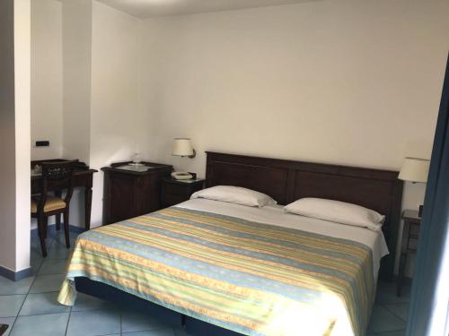 Superior Double Room image 8