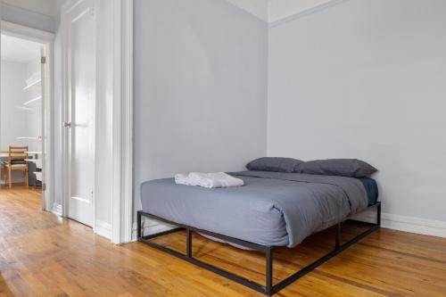 Live Upper Manhattan on a Budget in New York, USA