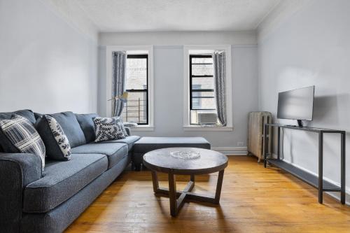 Live Upper Manhattan on a Budget in New York, USA
