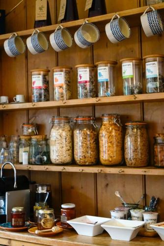 The Victoria - image 14