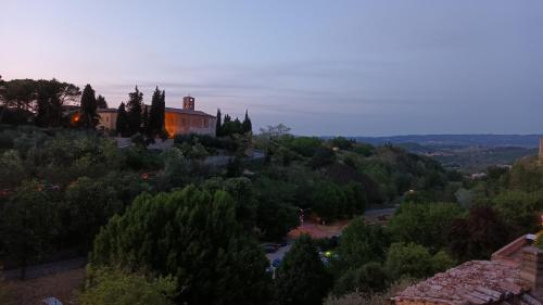 Dietro Le Mura in Colle di Val d' Elsa