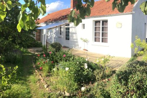 Gîte de vacances avec jardin arboré gîte à louer Nieul-le-Dolent