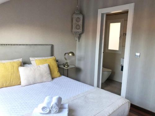 One-Bedroom Apartment image 7