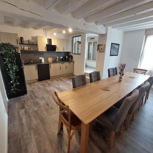 La Maison du 19 - 130m2 - Les Rosiers sur Loire - Chambres climatisées gîte à louer Les Rosiers-sur-Loire