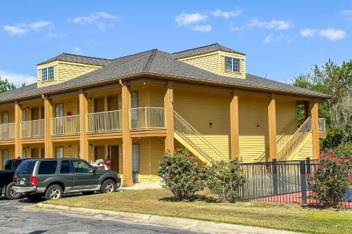Bonita Lakes Inn by Capital O Meridian I20