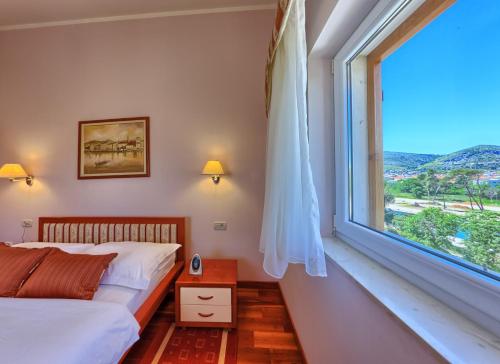 Hotel Trogir - main image