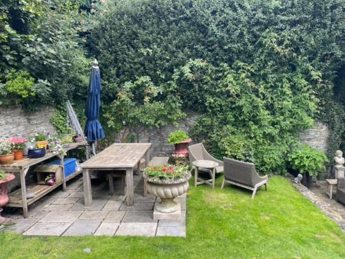 The Garden Room in นิคตัน