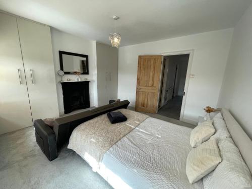 A lovely Three bedroom house in Windsor, Windsor (photo 9)
