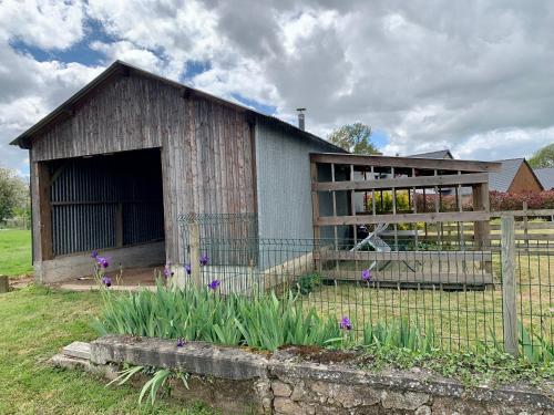 Renovated French Country Bungalow for Two - A Home for Your Next Holiday