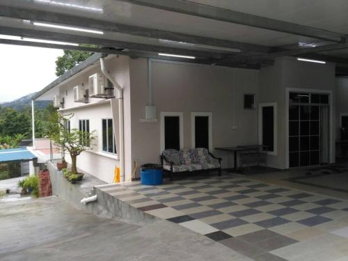 . Bonsai Homestay Kluang YTS89