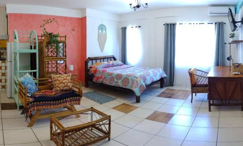 Cool Vibes Beach Hostel in Dominical