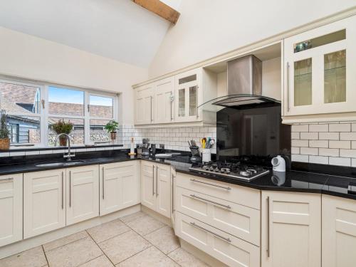 Facilities, Bradenham Barn in The Chiltern Hills - Pass the Keys in Hughenden