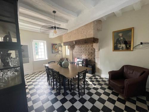 Château de l'Epinay - Domaine du Marquis de Lafayette (Chateau de l'Epinay - Domaine du Marquis de Lafayette) in โลช