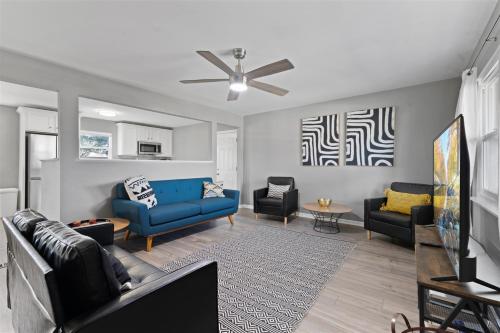 Workfriendly home with ping pong & outdoor grill in Clarksville, USA