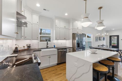 Sunny & modern Derby house in Jeffersonville, USA