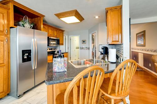 Lake Barkley Home with On-Site Beach Boat and Swim! in Cadiz, USA