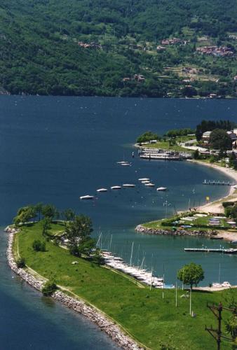 Green Chalet Scalotta - Wonderful Terrace Lake and Mounts View