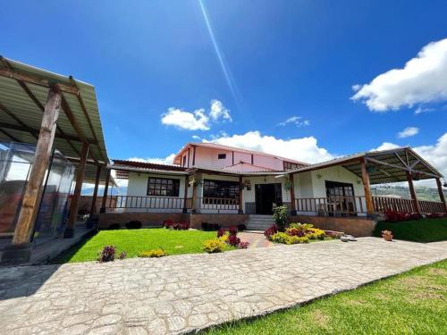 . Casa de campo con hermosa vista