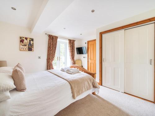 Old Rectory Cottage - image 10