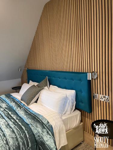 The Boutique Hotel Room Type - Deluxe King Room