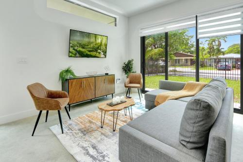Fresco 1, Modern Design, Brand New Construction and Furniture in Miami, USA
