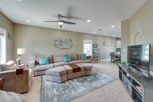 Bright, Modern Corpus Christi Condo 2 Mi to Beach in Padre Island, USA
