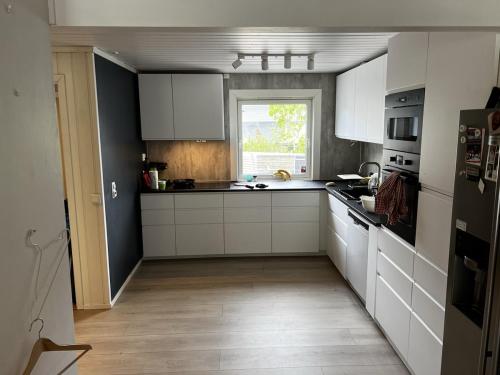 Kitchen, Loftroom in townhouse Oslo 1 singel bed 1 double bed in Alna