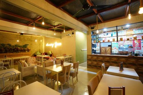 Restaurant, BELVA huis near Gong Home Factory Bogor