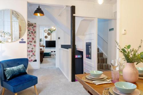 The Old Crescent Bakery - 4 Bedroom Residence in Bath by Mint Stays, Bath (photo 4)