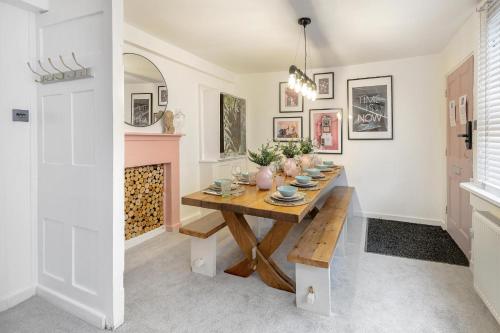 The Old Crescent Bakery - 4 Bedroom Residence in Bath by Mint Stays, Bath (photo 3)