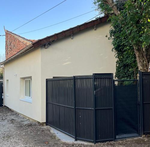 Зовнішній вигляд готелю, Amour d'une Nuit, LoveRoom in Сарсель