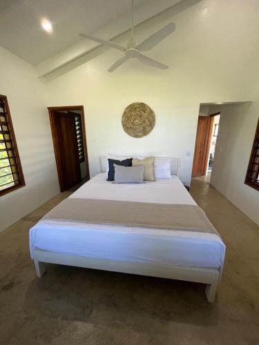 Lope Lope Beach Bungalows