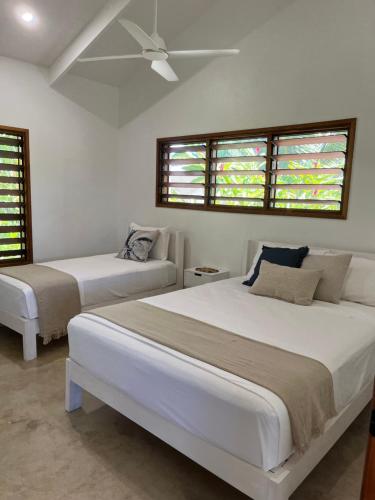 Lope Lope Beach Bungalows