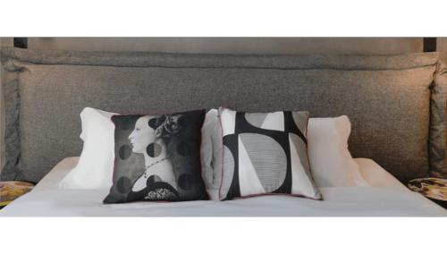 Yoo2 Rio de Janeiro, Tapestry Collection by Hilton